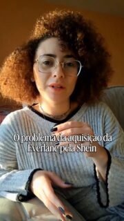 O mais interessante dessa aquisição é choque de percepção que ela causou em todo o mercado.

Marca não é só produto. É discurso, posicionamento e o tipo de consumo que ela faz as pessoas acreditarem.

A Everlane passou anos construindo uma imagem de consumo consciente, peças duráveis e luxo discreto. Já a SHEIN cresceu baseada em velocidade, volume e tendência acessível. E quando esses dois universos se encontram, o público automaticamente começa a questionar autenticidade, coerência e identidade.

Isso prova mais uma vez que: branding não é estética. É significado.

Lançar tendências qualquer marca pode lançar. Mas percepção, isso leva anos para construir e segundos para as pessoas entenderem quando algo não faz sentido.

#branding #construcaodemarca #marketingdemoda #posicionamentodemarca #fashionbusiness
socialmediademoda